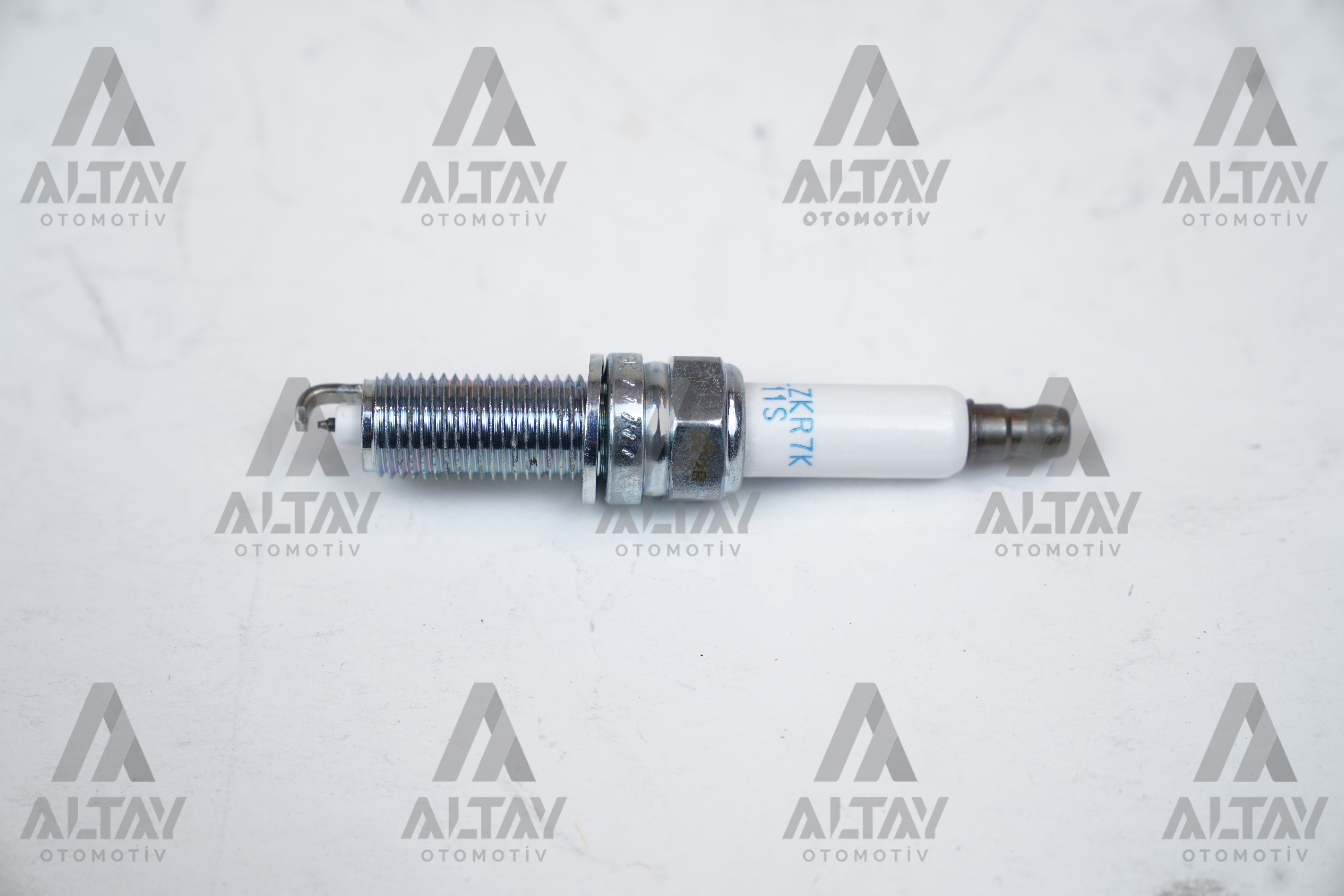 Hyundai Elantra Atesleme Bujısı OEM 18871-11070